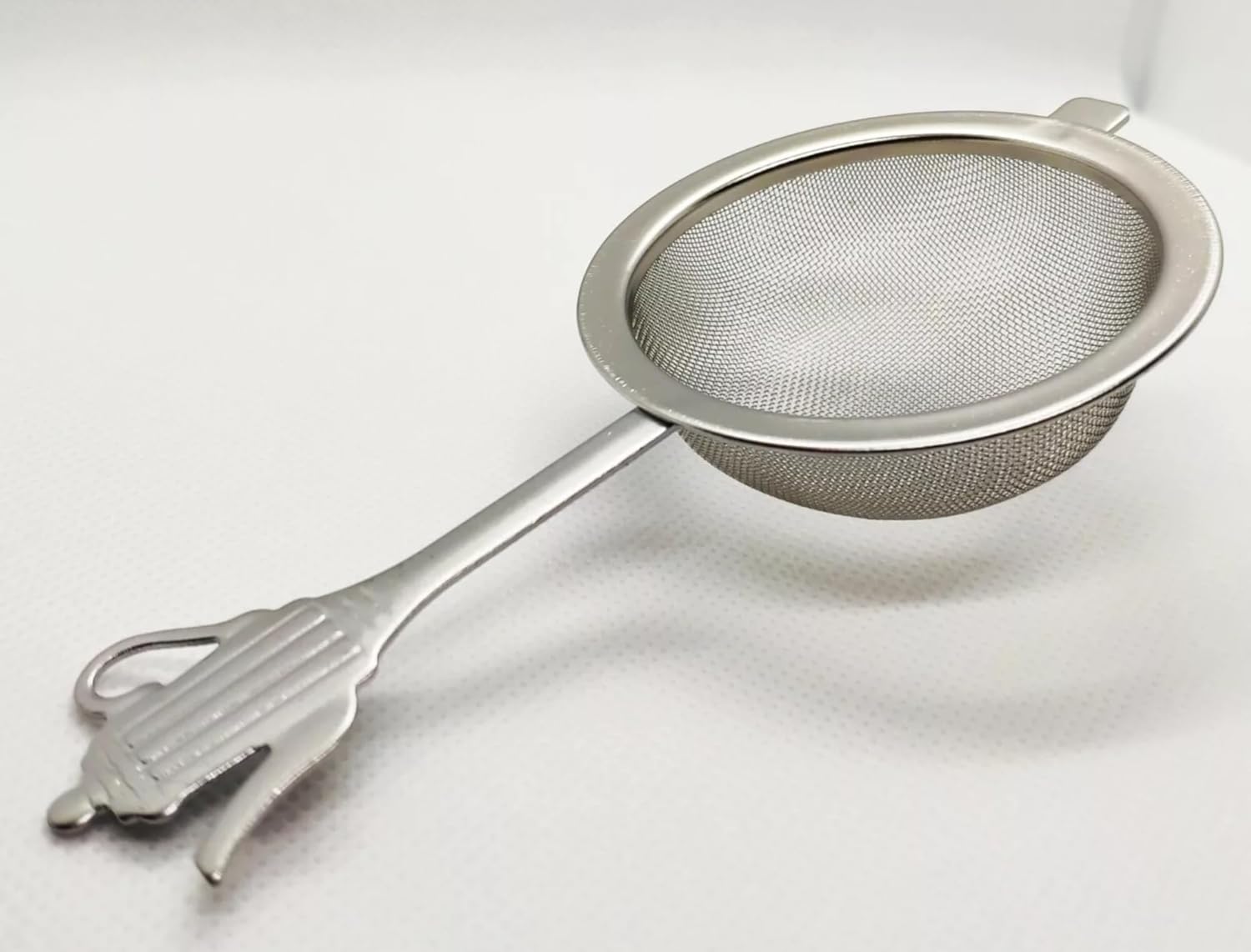 Fine mesh tea strainer